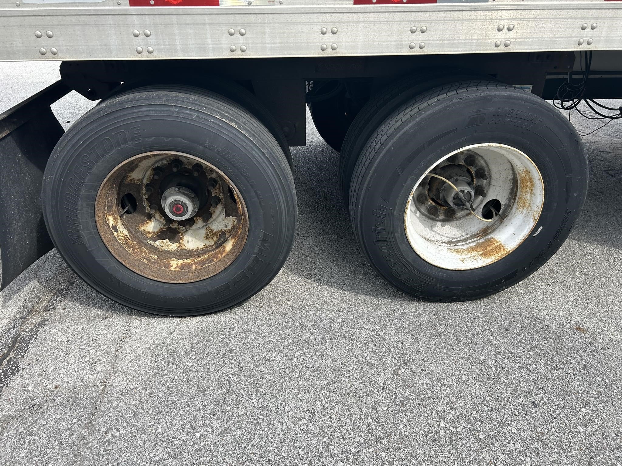 2015 UTILITY 4000D-X 11049851136 2015 UTILITY 4000D-X 11049851136