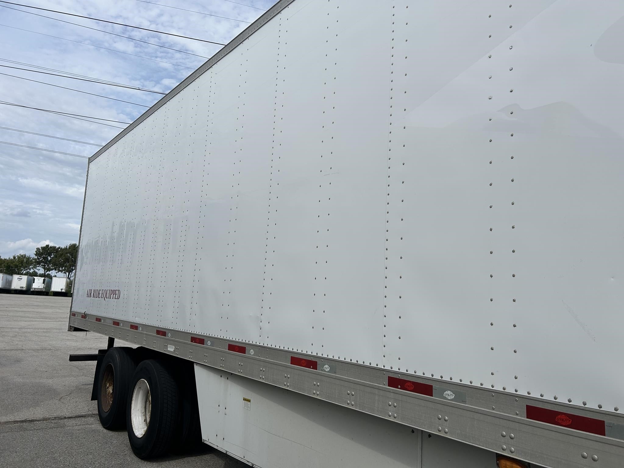 2015 UTILITY 4000D-X 11049851172 2015 UTILITY 4000D-X 11049851172